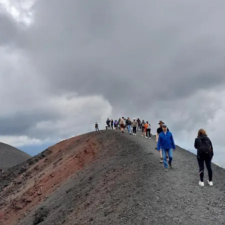 Feudo Magazzeni Etna Κατάλυμα σε φάρμα