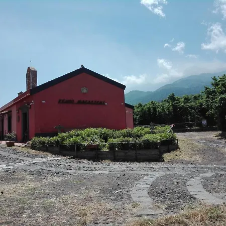 Feudo Magazzeni Etna Farm stay *