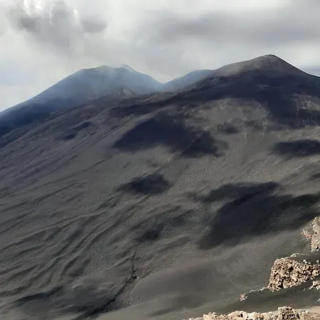 Feudo Magazzeni Etna Farm stay